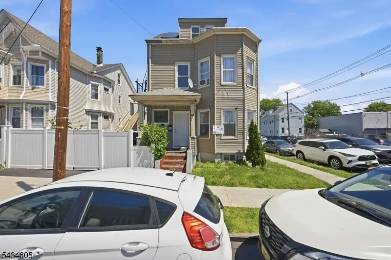 401 E 19th St, Paterson, NJ 07524 - #2
