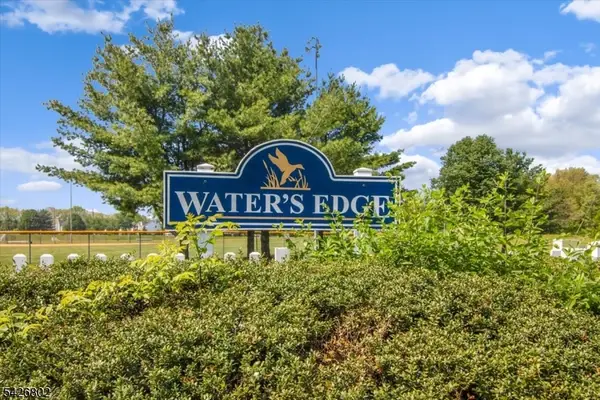27 Country Lake Dr, Jefferson Twp., NJ 07438