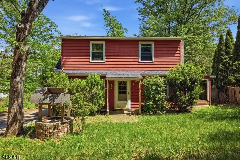 71 Center St, West Milford, NJ 07480 - #1