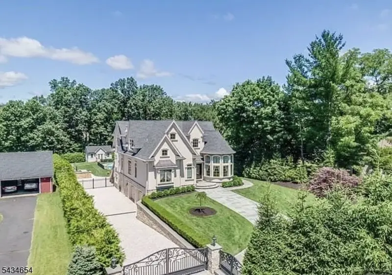 63 Grandview Ave, North Caldwell, NJ 07006 - #2