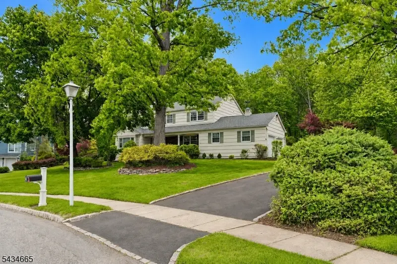 16 Beech Ct, Chatham, NJ 07928 - #2