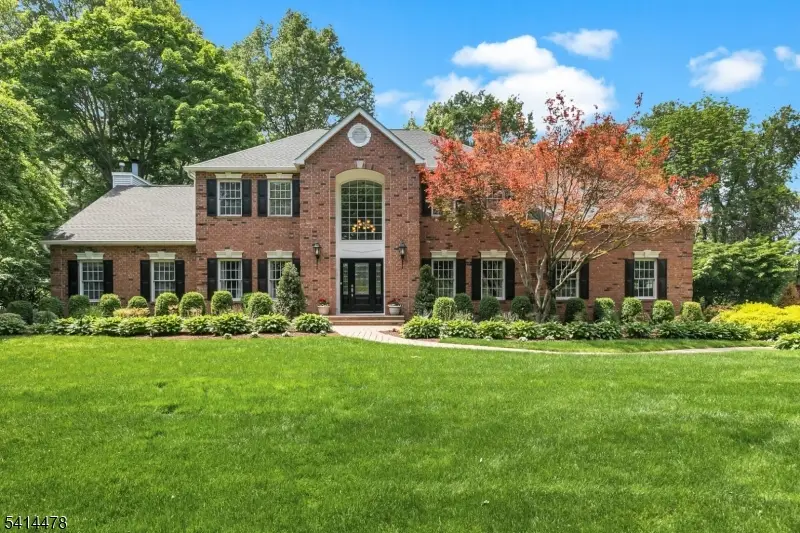 33 Saint Nickolas Way, Bernards, NJ 07920 - #3