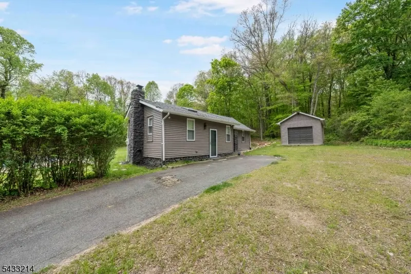 17 Carr Ln, Lower Berkshire Valley, NJ 07885 - #2