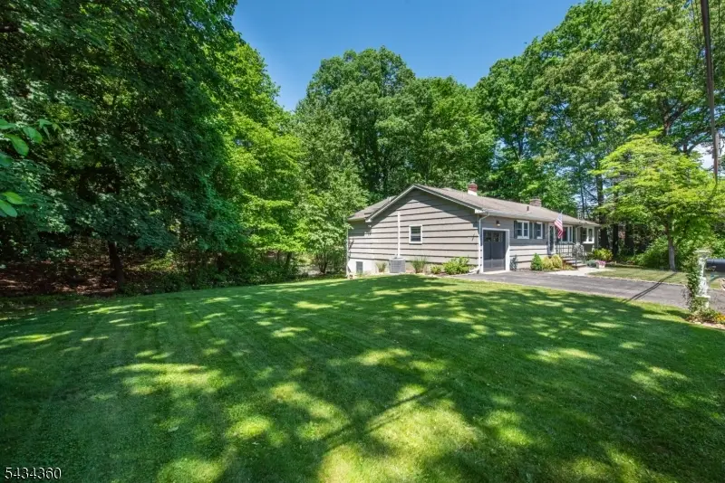 31 Clairview Rd, Rainbow Lakes, NJ 07834 - #1