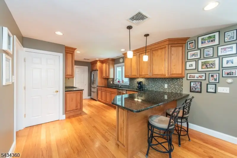 31 Clairview Rd, Rainbow Lakes, NJ 07834 - #3