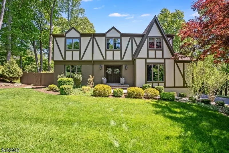 16 Farm Road, Chester, NJ 07930 - #2