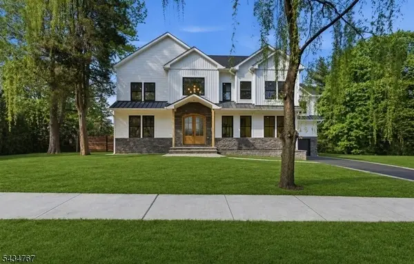 61 Hickory St, Metuchen Boro, NJ 08840
