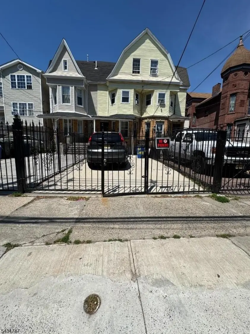 61 Lincoln Ave, Newark, NJ 07104 - #1