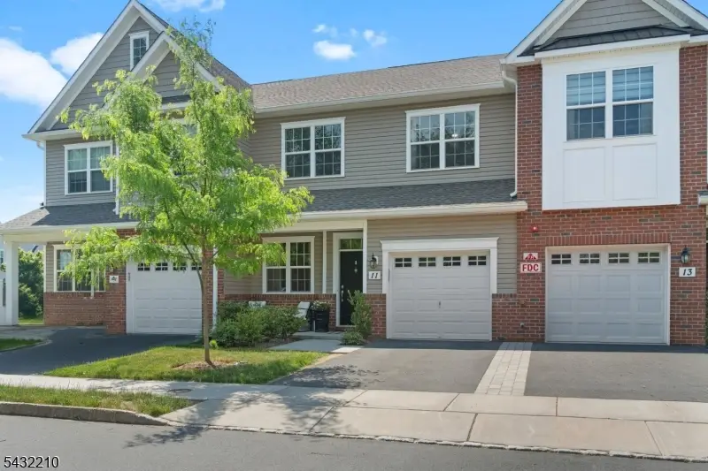 11 Cannon Dr, Pennington, NJ 08534 - #1