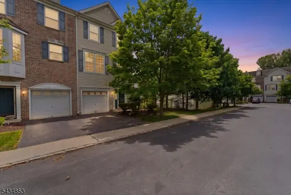 9 Sundance Way, Lopatcong Twp., NJ 08865