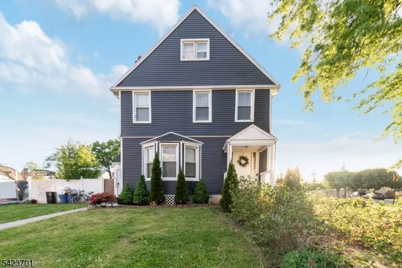 1444 Esterbrook Ave, Rahway, NJ 07065 - #1