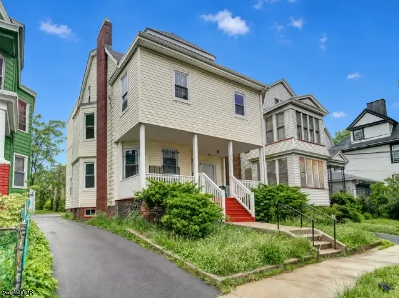 1035 Hunterdon St, Newark, NJ 07112 - #2