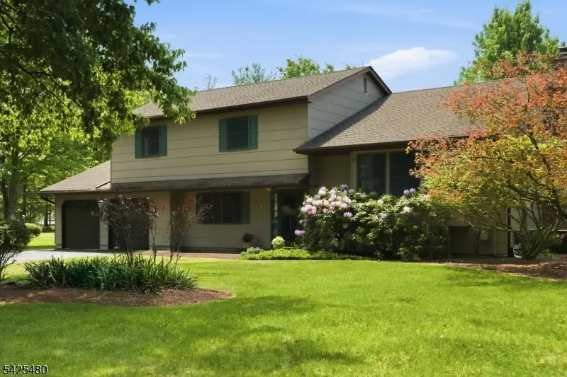 4 Gail Court, Hillsborough, NJ 08844 - #3