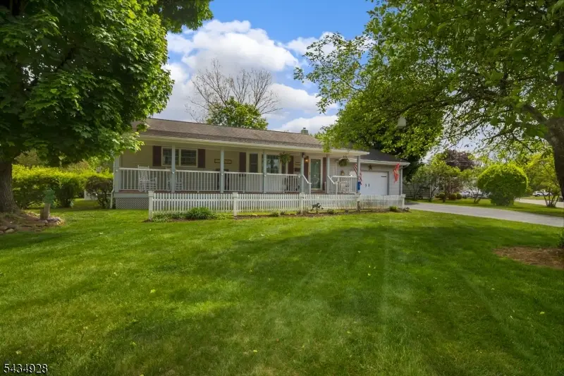 14 Justine Pl, Succasunna, NJ 07876 - #1