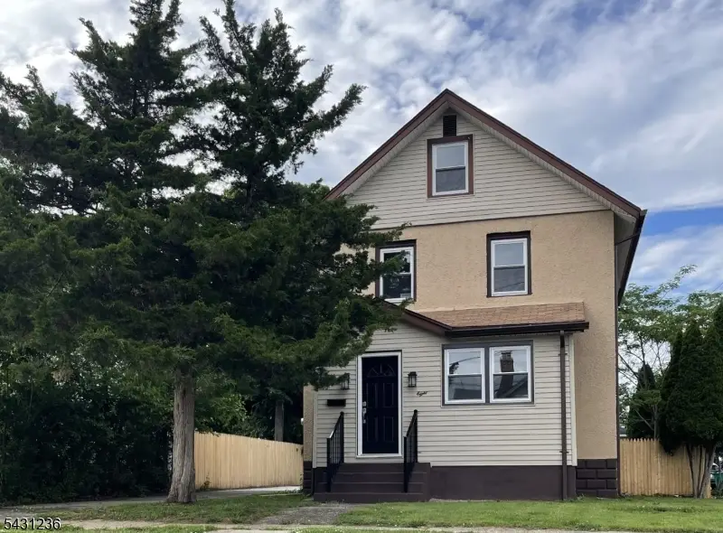 8 Germantown Ave, Edison, NJ 08817 - #1