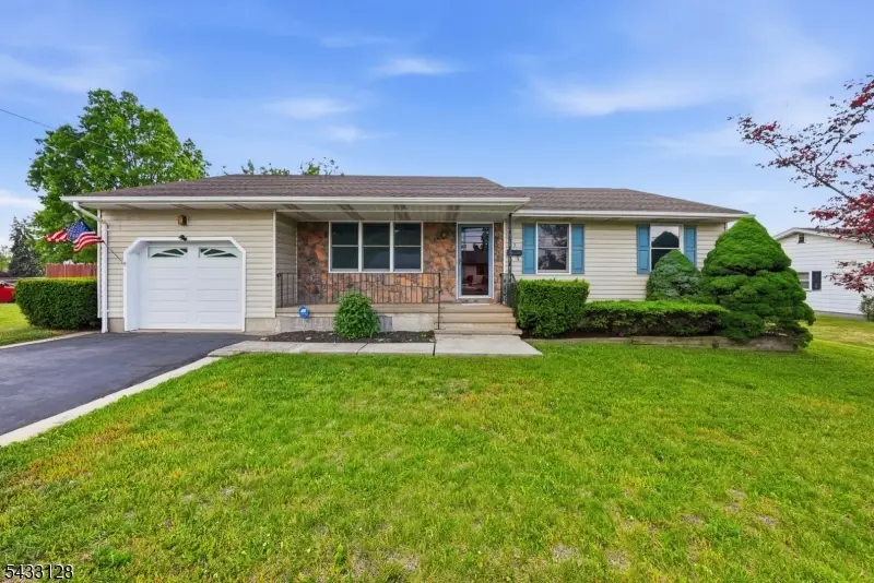 5 N 13th Ave, Manville, NJ 08835 - #1