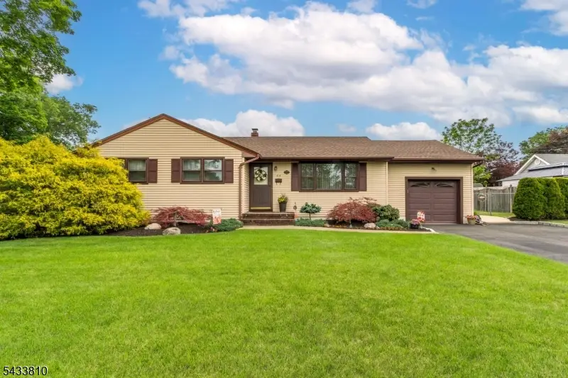 414 N Greasheimer St, Manville, NJ 08835 - #1