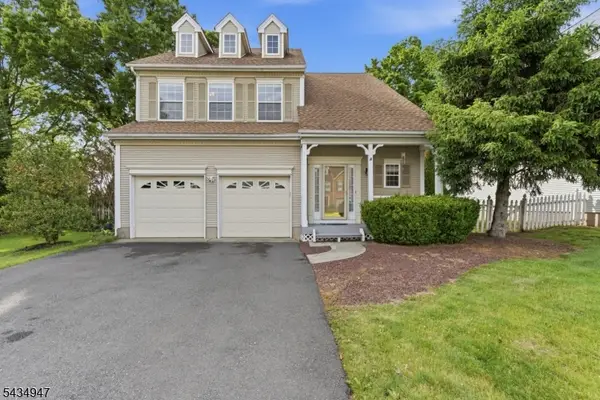 96 Magellan Way, Franklin Twp., NJ 08823