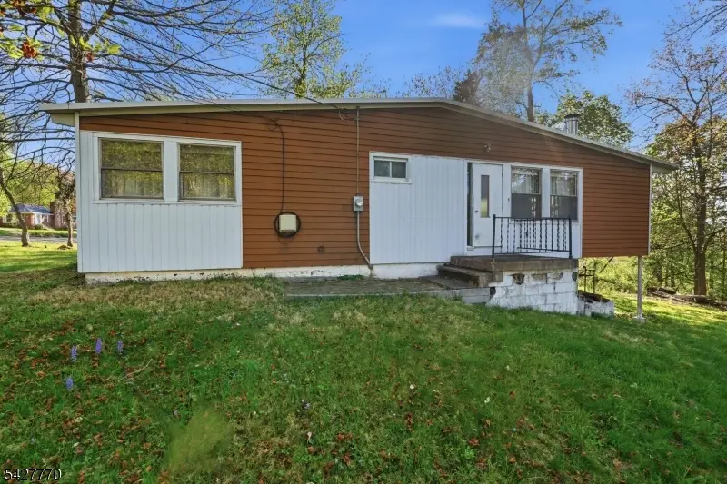101 Gates Ave, Gillette, NJ 07933 - #1