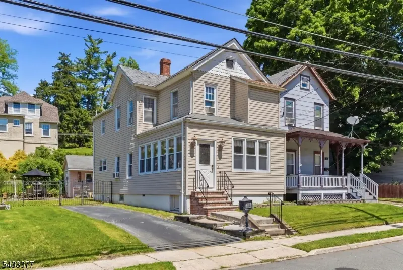 88 1/2 Madison St, Newton, NJ 07860 - #1