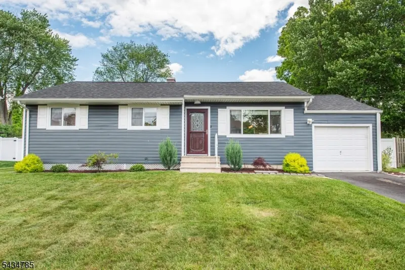 12 Brearly Cres, Flanders, NJ 07836 - #1