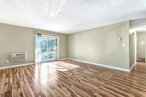 798 Eves Dr #2R, Hillsborough Twp., NJ 08844