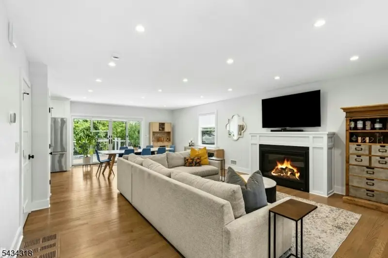 18 University Ave, Chatham, NJ 07928 - #3