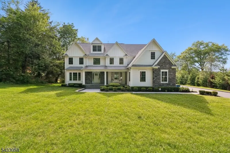 27 Wardle Ave, Berkeley Heights, NJ 07922 - #1