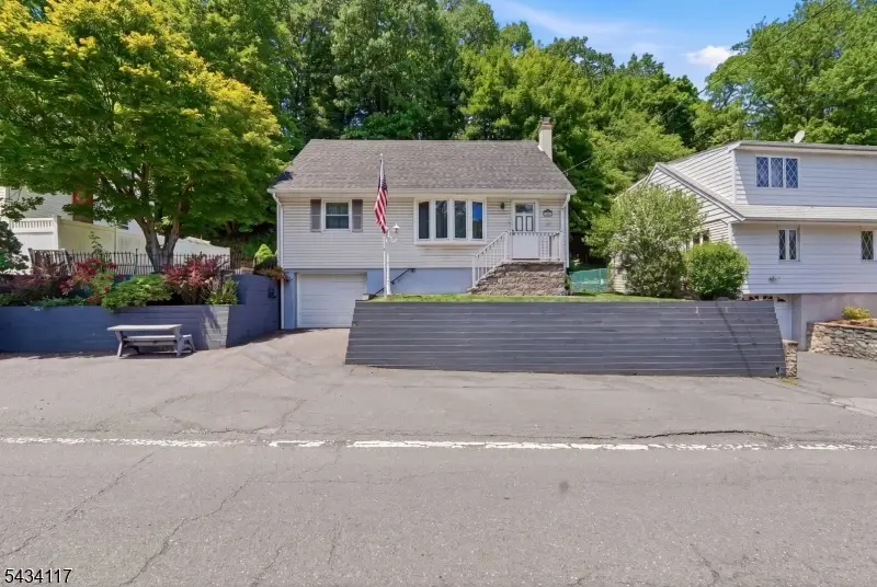 468 Rifle Camp Rd, Woodland Park, NJ 07424 - #1