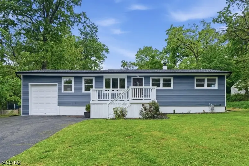 36 Ruth St, Hopatcong, NJ 07874 - #1