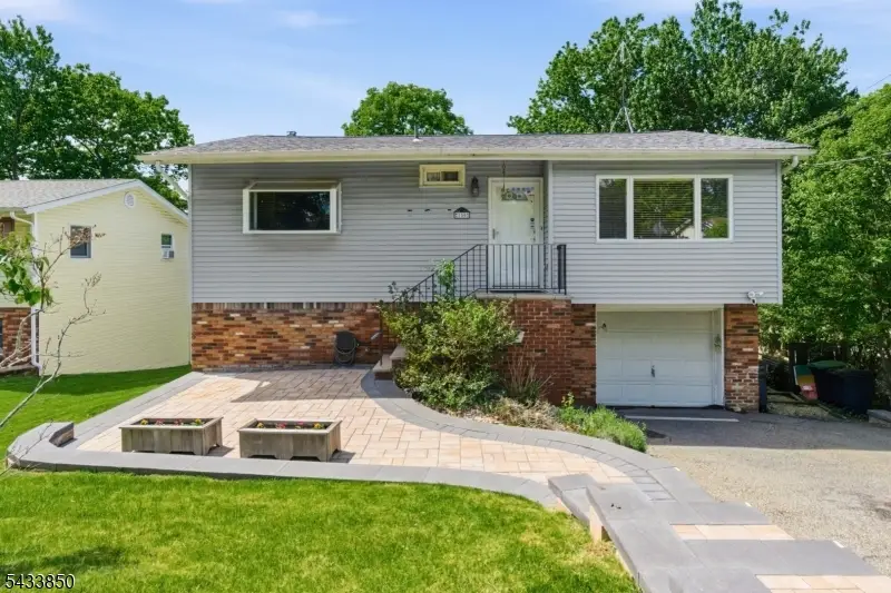 150 Rollins Trl, Hopatcong, NJ 07843 - #2
