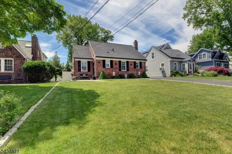 60 Merritt Ave, Dumont, NJ 07628 - #2