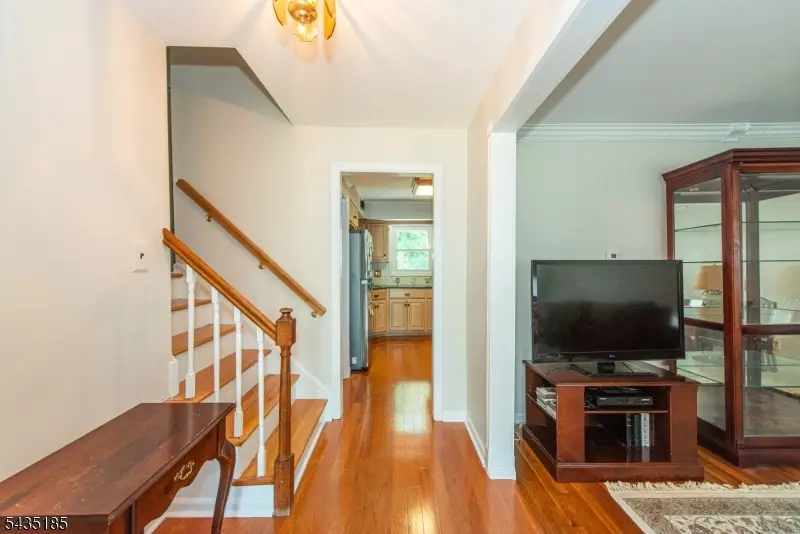 4 Hamilton Ct, Hanover, NJ 07981 - #3
