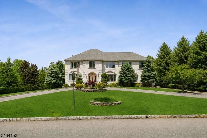 1 Winchester Dr, Scotch Plains, NJ 07076 - #1