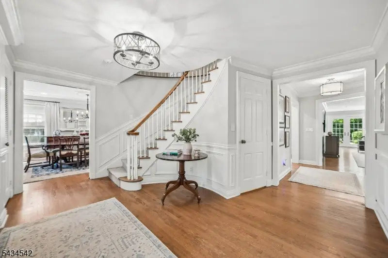 11 Cayuga Way, Millburn, NJ 07078 - #2