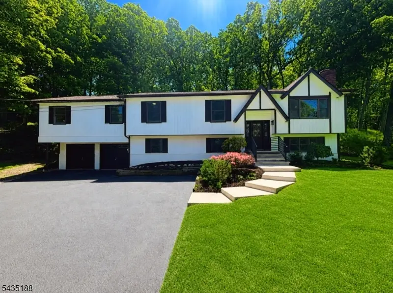 76 Statesville Quarry Rd, Lafayette, NJ 07848 - #1