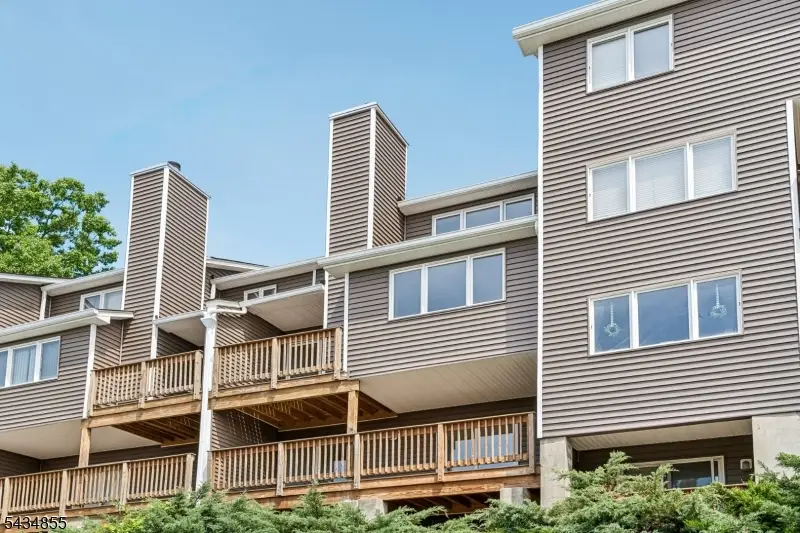 304 Heights Dr, Haledon, NJ 07508 - #1
