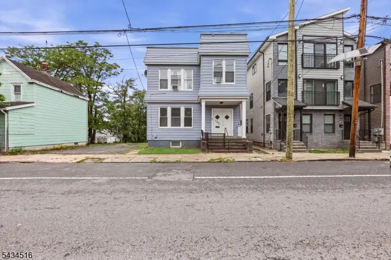 599 S 18th St, Newark, NJ 07103 - #1