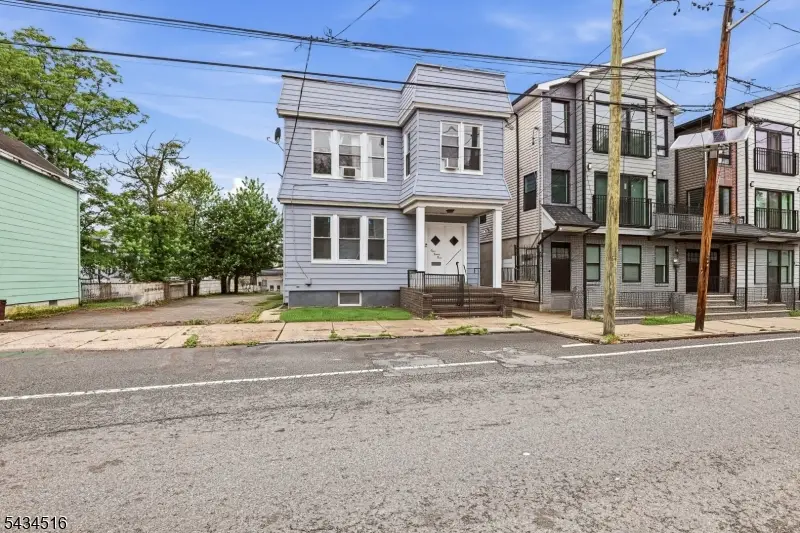 599 S 18th St, Newark, NJ 07103 - #2