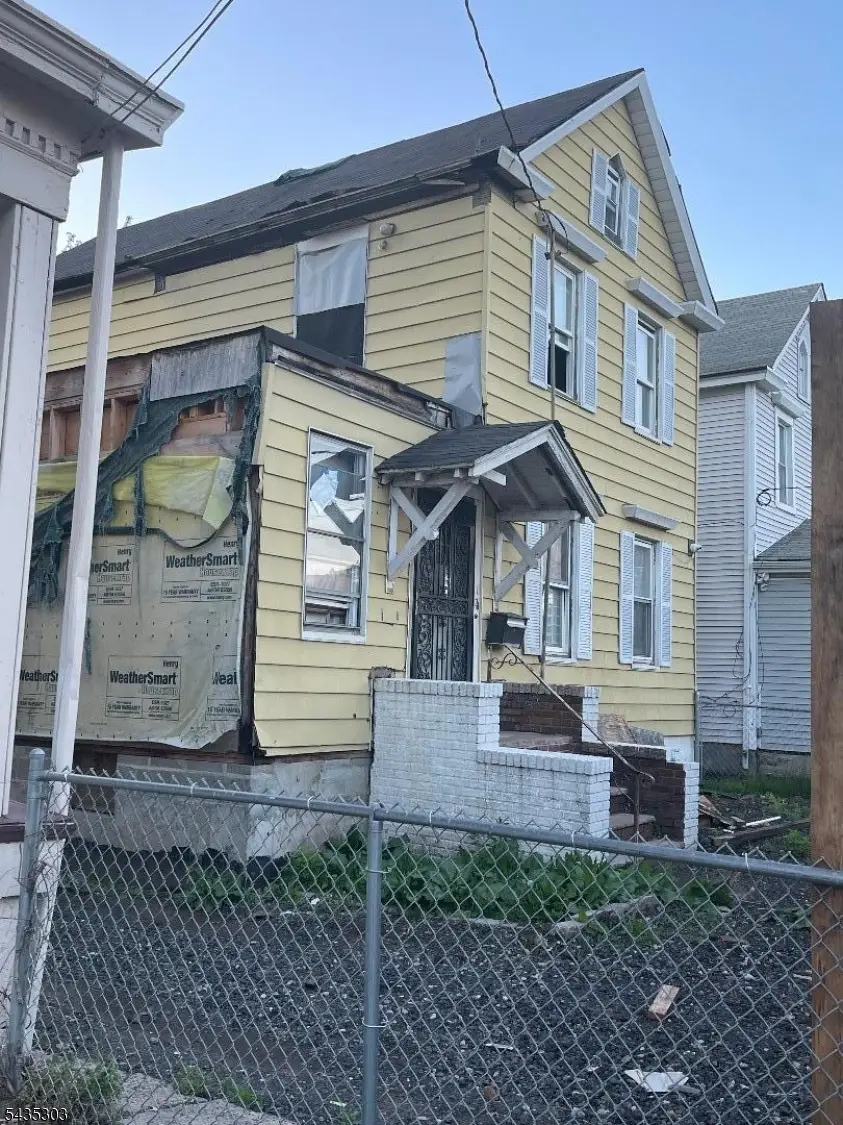 23 Augusta St, Irvington, NJ 07111 - #1