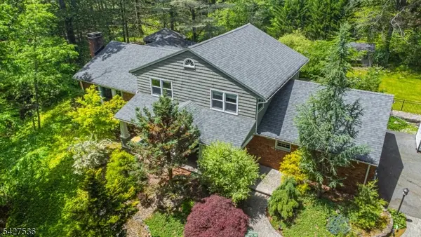 24 Brookvale Rd, Kinnelon Boro, NJ 07405