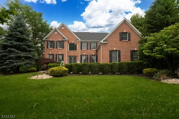4 Windy Hill Rd, Green Brook Twp., NJ 08812