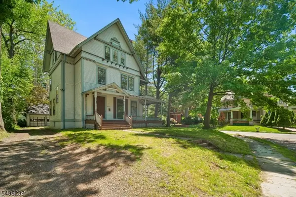 113 Park Pl, North Plainfield Boro, NJ 07060