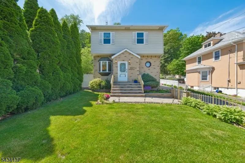 562 Valley Rd, Clifton, NJ 07013 - #2