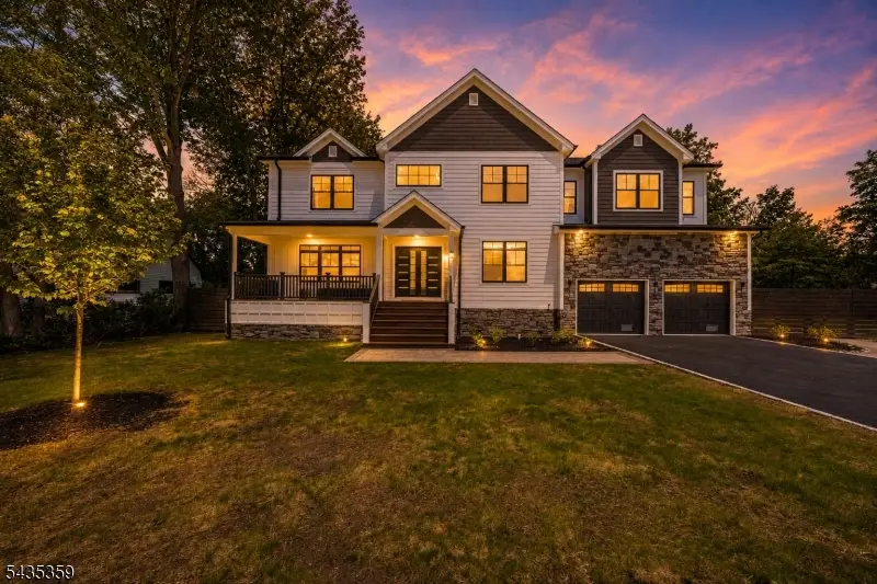 21 Kuntz Ave, Berkeley Heights, NJ 07922 - #2