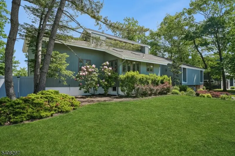 154 Brentwood Dr, South Orange, NJ 07079 - #1