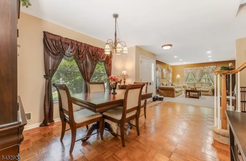 34 Pond Ridge Dr, Clinton, NJ 08809 - #3