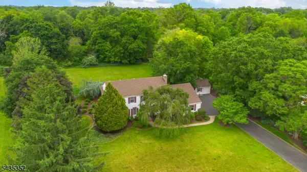 28 Kingswood Ct, Montgomery Twp., NJ 08502