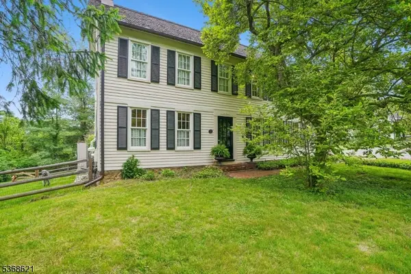 32 Potterstown Rd, Tewksbury Twp., NJ 08833