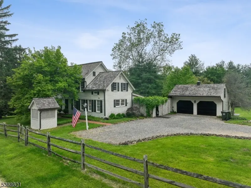 32 Potterstown Rd, Tewksbury, NJ 08833 - #3